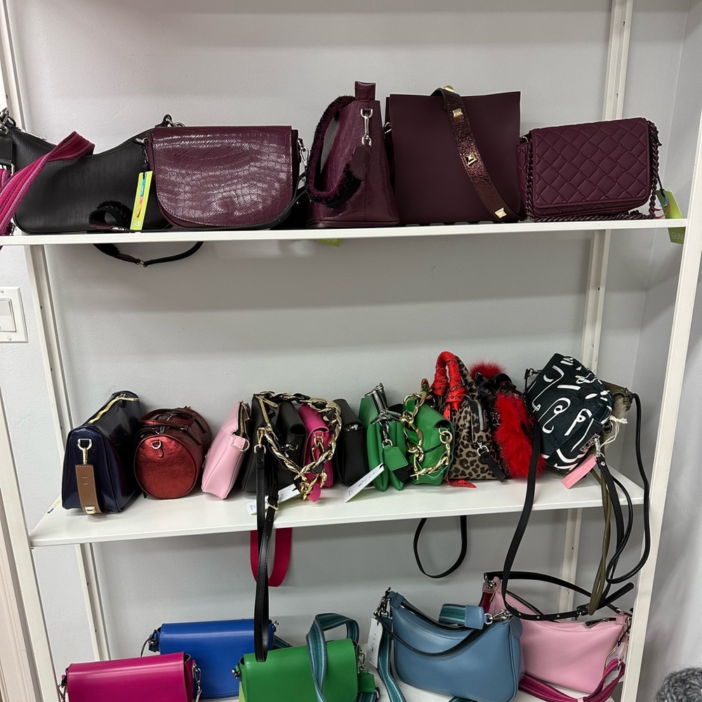 Wholesale lot of handbags